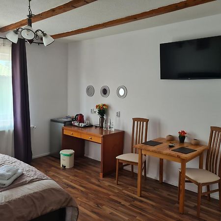 Luca'S Studio 3 ,Close To Therme Bucharest, Airport Otopeni Balotesti Rom bilde