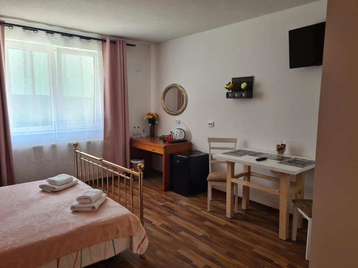 Luca'S Studio 3 ,Close To Therme Bucharest, Airport Otopeni Balotesti Eksteriør bilde